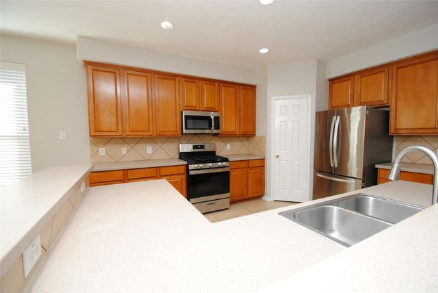 1115 Oxford Mills Lane, Sugar Land, TX 77479