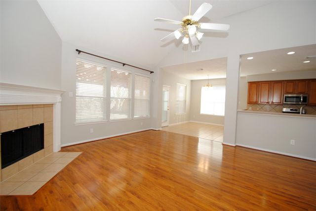 1115 Oxford Mills Lane, Sugar Land, TX 77479