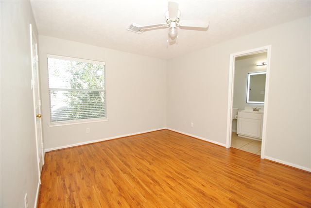 1115 Oxford Mills Lane, Sugar Land, TX 77479