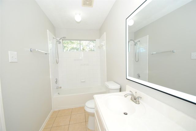 1115 Oxford Mills Lane, Sugar Land, TX 77479