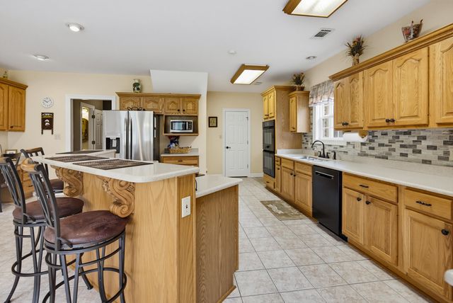 10465 BENTBROOKE DR, Lakeland, TN 38002