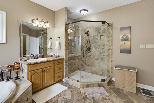 10465 BENTBROOKE DR, Lakeland, TN 38002
