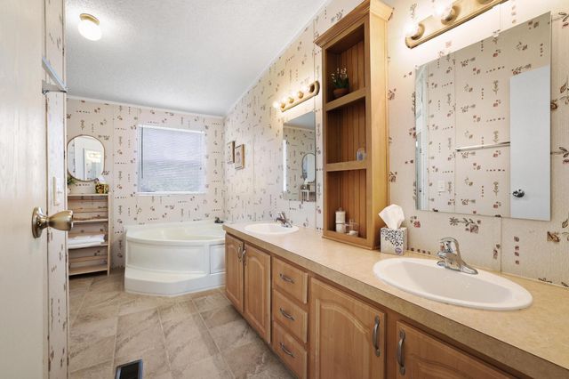 7406 Lakeview Drive, Bonham, TX 75418