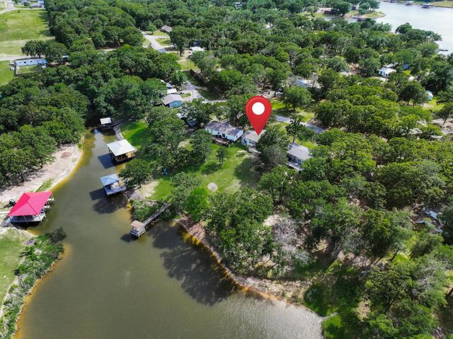 7406 Lakeview Drive, Bonham, TX 75418