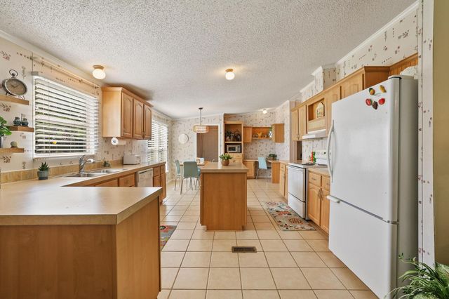 7406 Lakeview Drive, Bonham, TX 75418