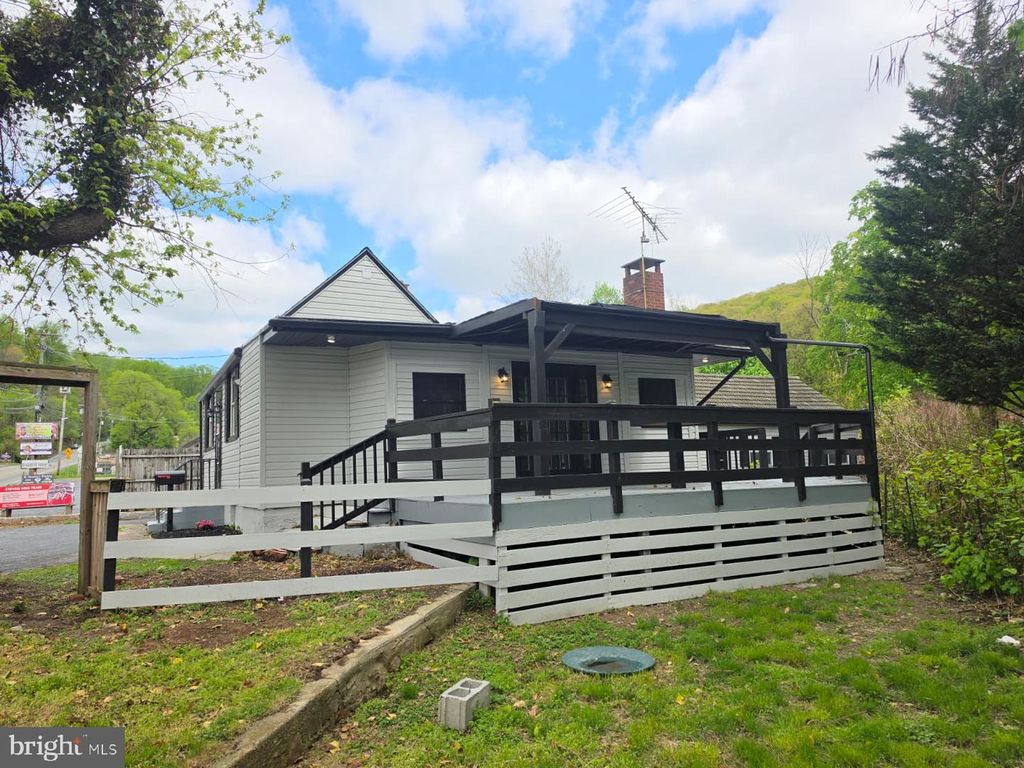 2901 PRICETOWN RD, Temple, PA 19560