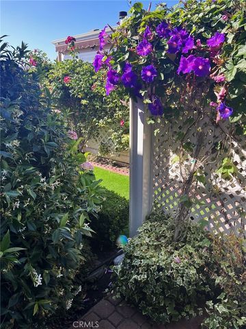 10 SARATOGA 10, Newport Beach, CA 92660