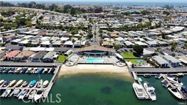 10 SARATOGA 10, Newport Beach, CA 92660