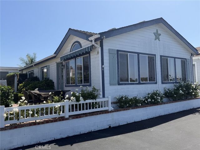 10 SARATOGA 10, Newport Beach, CA 92660