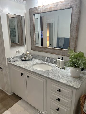 10 SARATOGA 10, Newport Beach, CA 92660