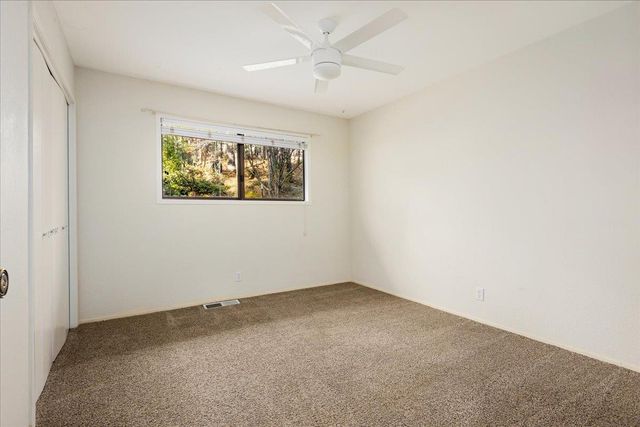 15212 Stinson Dr, Grass Valley, CA 95949