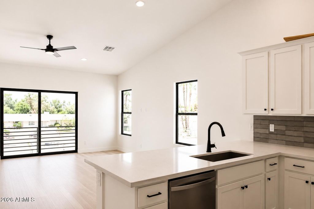 3715 N 31ST Street 16, Phoenix, AZ 85016 — photo 4