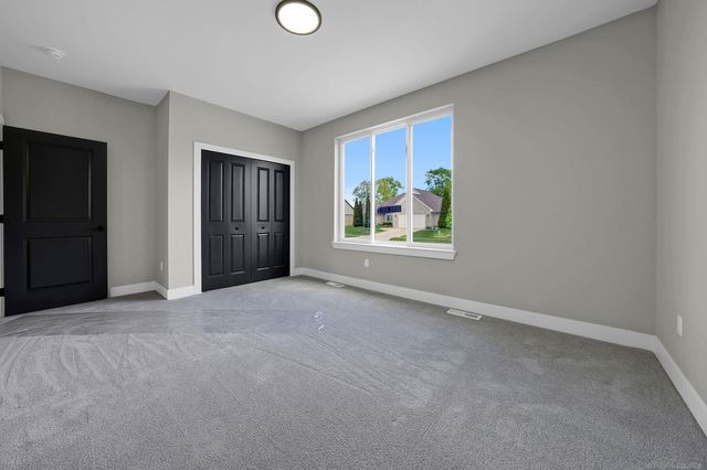 1127 Williamson Circle, Pontiac, MI 48340