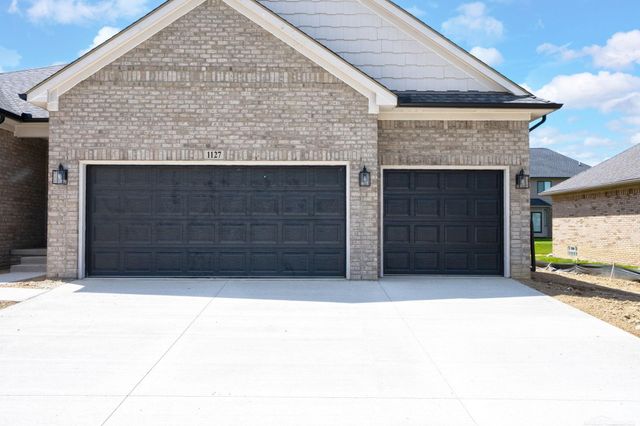 1127 Williamson Circle, Pontiac, MI 48340