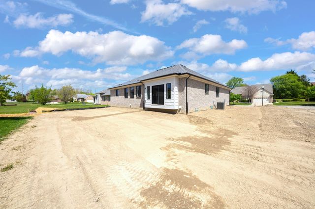 1127 Williamson Circle, Pontiac, MI 48340