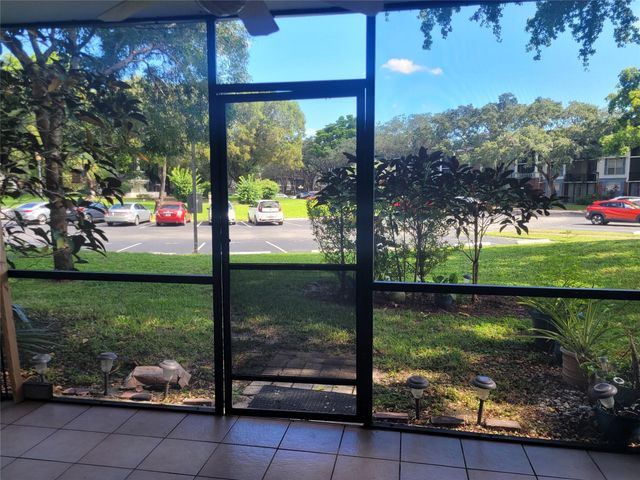 3650 Inverrary Drive 1u, Lauderhill, FL 33319