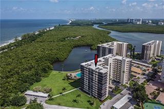 11 Bluebill AVE 1101, Naples, FL 34108