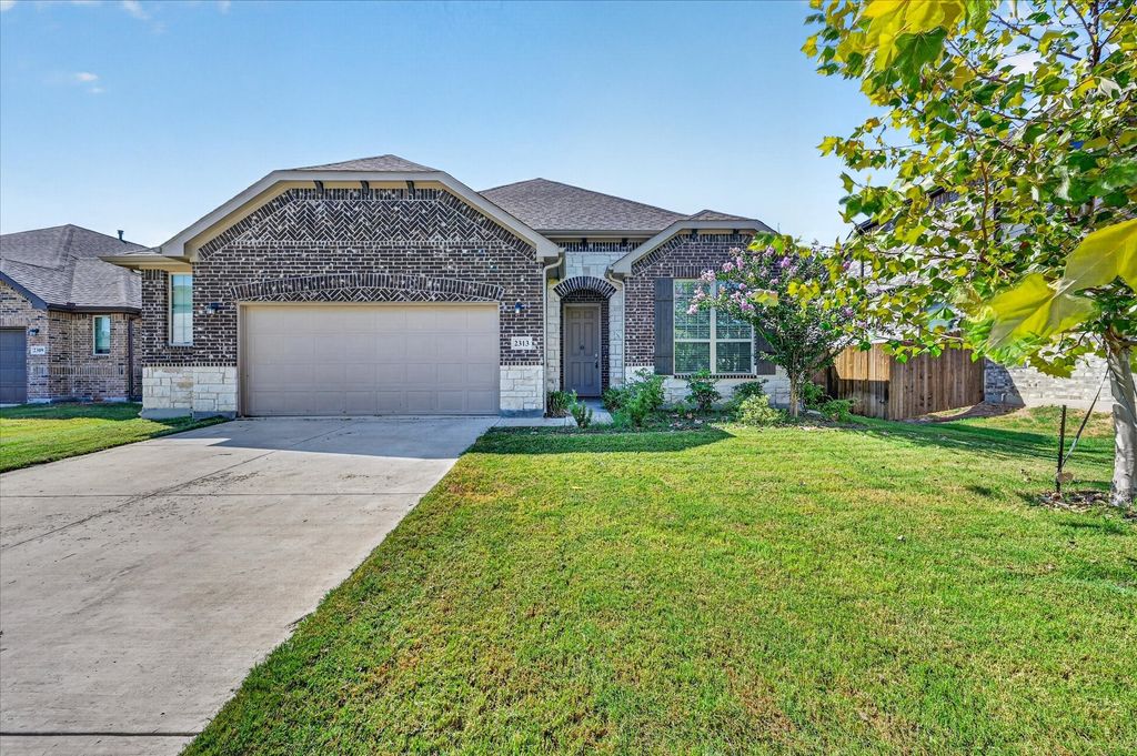 2313 Sheppards Lane, Waxahachie, TX 75167 — exterior