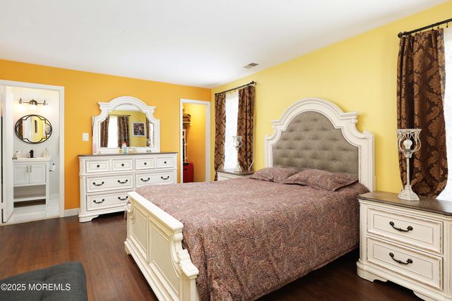 455 Hawthorne Place, Morganville, NJ 07751