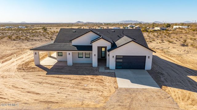 33239 W SUNLAND Avenue, Tonopah, AZ 85354