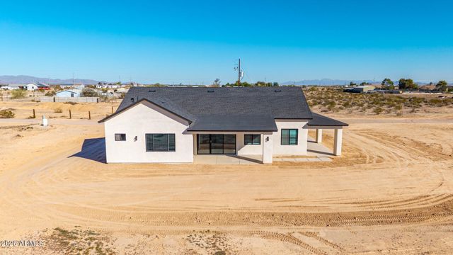 33239 W SUNLAND Avenue, Tonopah, AZ 85354