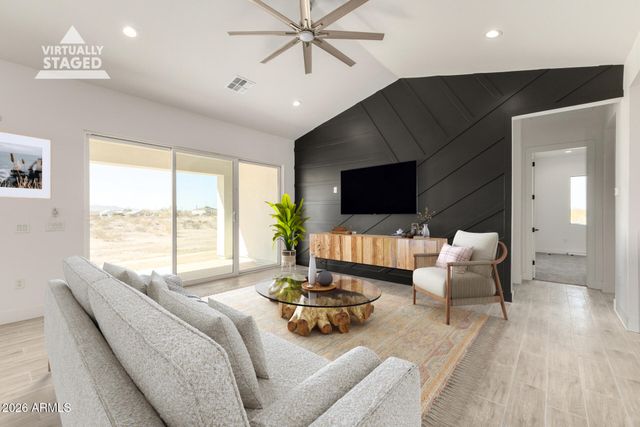 33239 W SUNLAND Avenue, Tonopah, AZ 85354