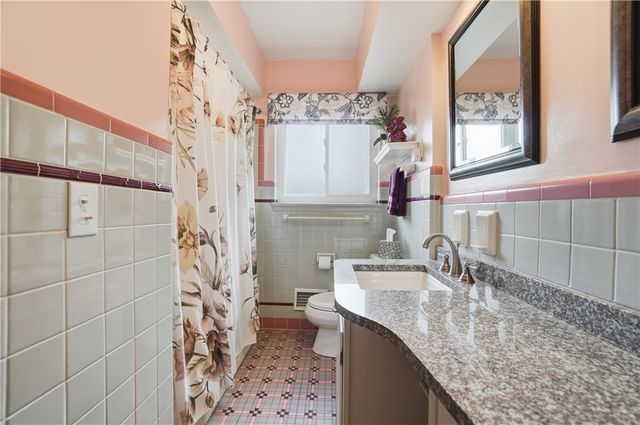 2799 Losantiridge Avenue, Cincinnati, OH 45213