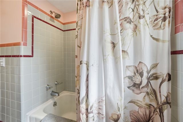 2799 Losantiridge Avenue, Cincinnati, OH 45213