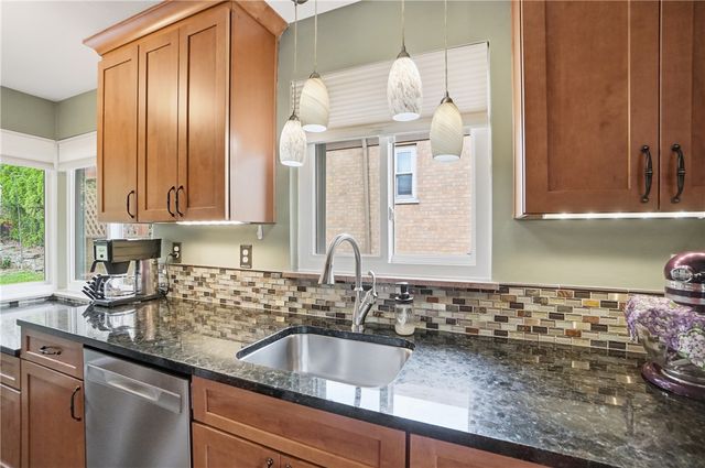 2799 Losantiridge Avenue, Cincinnati, OH 45213