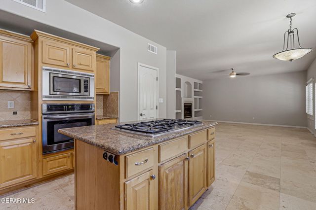 6313 FRANKLIN BLUFF Drive, El Paso, TX 79912