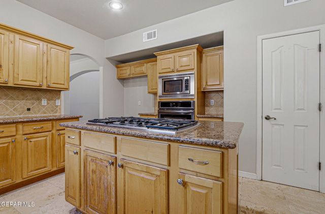 6313 FRANKLIN BLUFF Drive, El Paso, TX 79912