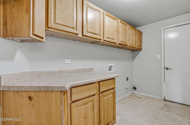 6313 FRANKLIN BLUFF Drive, El Paso, TX 79912