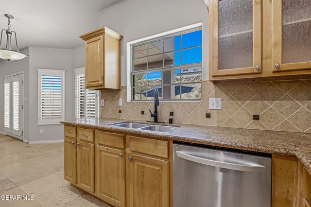 6313 FRANKLIN BLUFF Drive, El Paso, TX 79912