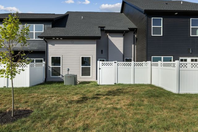 1936 Gracie Bug Loop, Murfreesboro, TN 37128