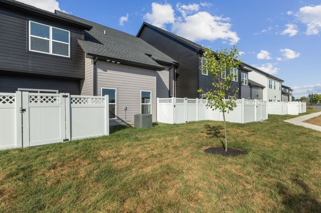 1936 Gracie Bug Loop, Murfreesboro, TN 37128