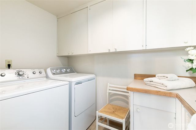 8840 NE 24th Street, Clyde Hill, WA 98004