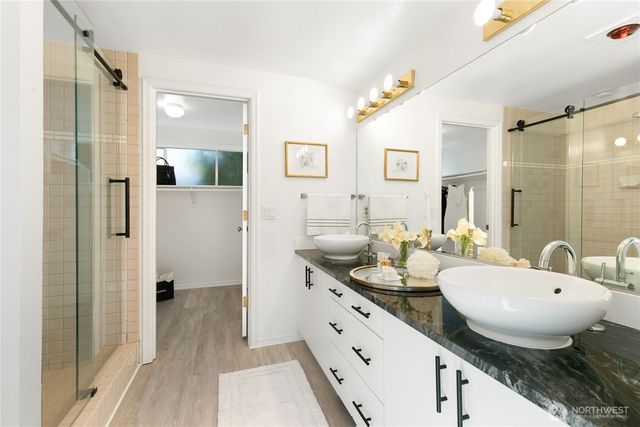 8840 NE 24th Street, Clyde Hill, WA 98004