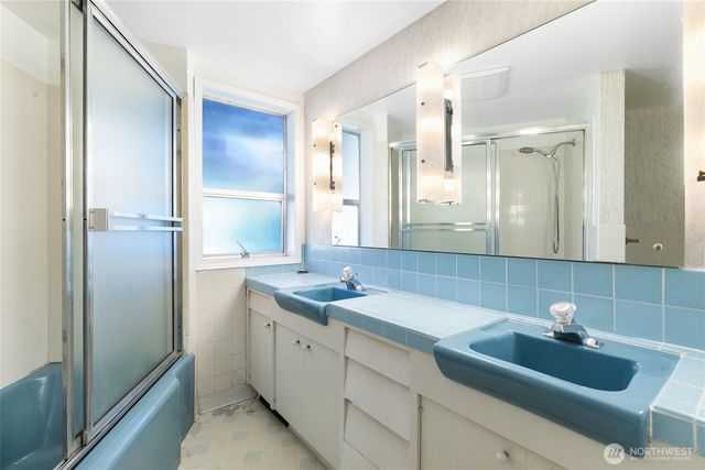 8840 NE 24th Street, Clyde Hill, WA 98004