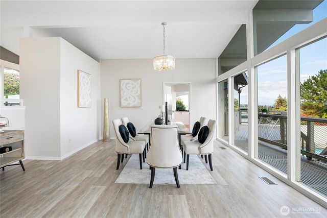 8840 NE 24th Street, Clyde Hill, WA 98004