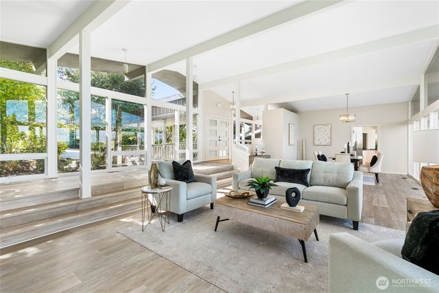 8840 NE 24th Street, Clyde Hill, WA 98004