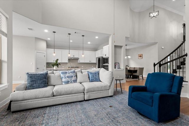 228 Poole LN, Liberty Hill, TX 78642