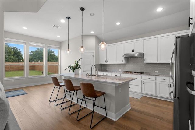 228 Poole LN, Liberty Hill, TX 78642