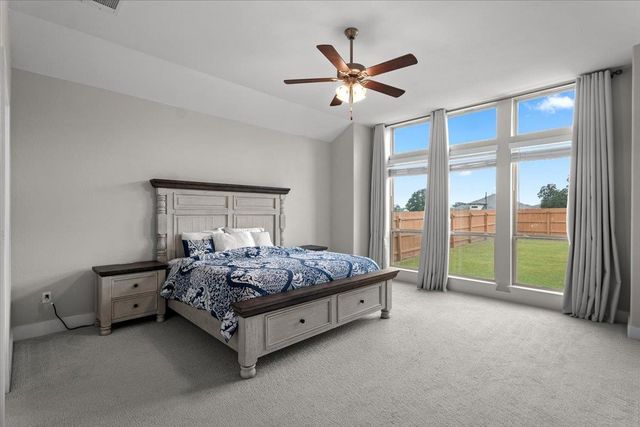 228 Poole LN, Liberty Hill, TX 78642