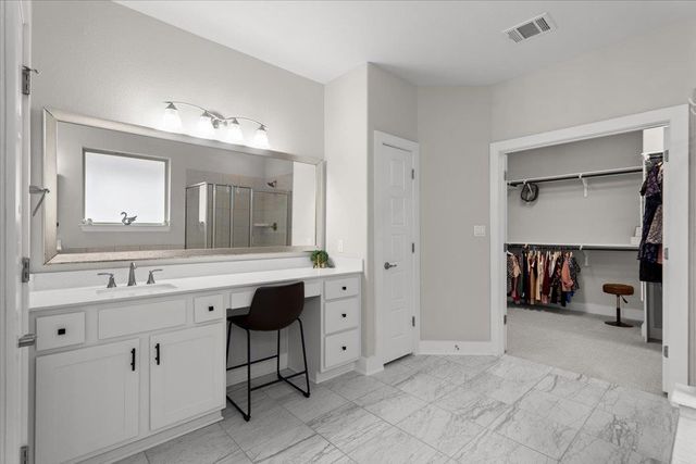 228 Poole LN, Liberty Hill, TX 78642