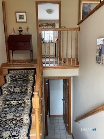 15 County Road, North Branford, CT 06471