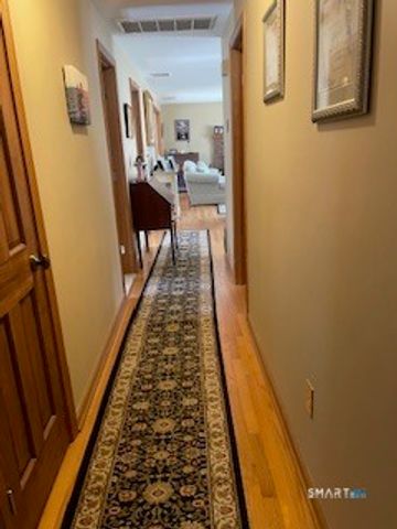 15 County Road, North Branford, CT 06471