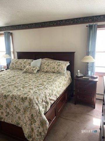 15 County Road, North Branford, CT 06471