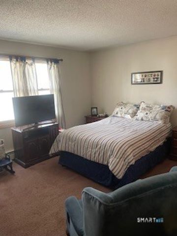 15 County Road, North Branford, CT 06471