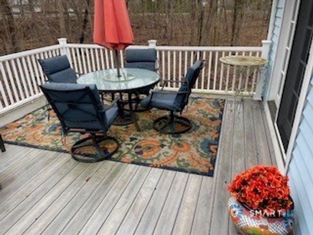 15 County Road, North Branford, CT 06471