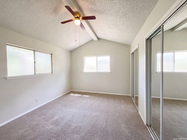 7411 SHADY HOLLOW LN, San Antonio, TX 78255